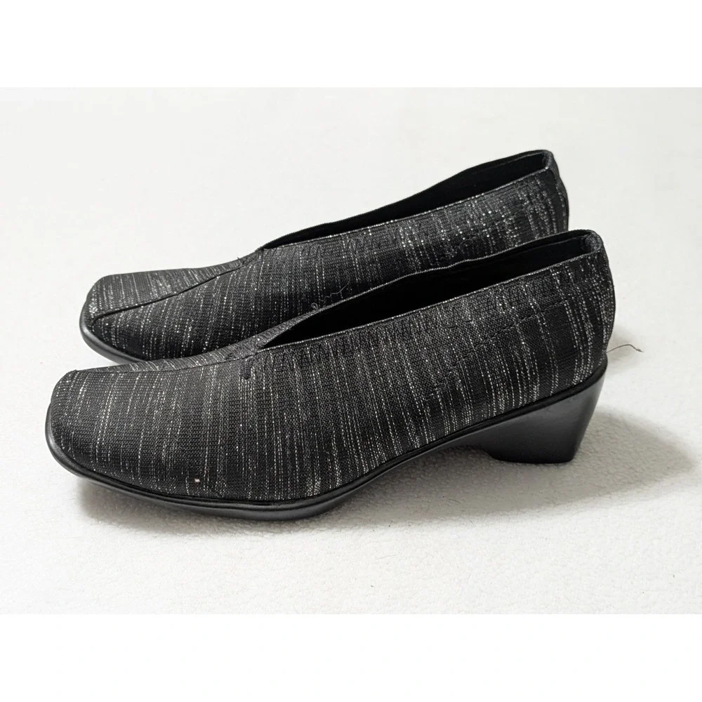 Charleston Shoe Company Black Wedge V Cut Comfort Knit Slip On Size 5